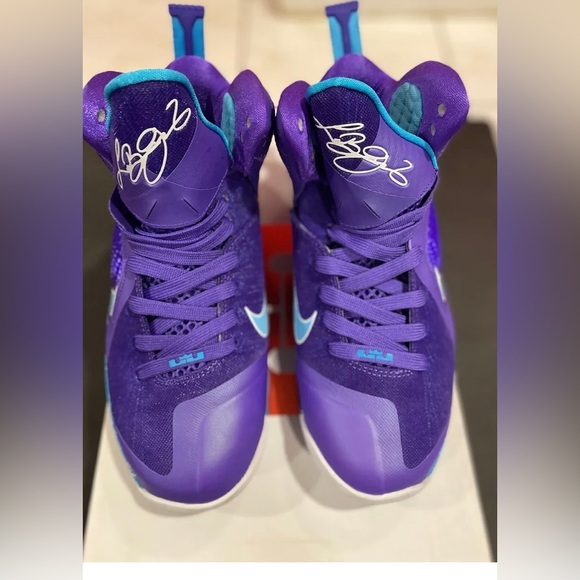 2012 Nike LeBron 9 'Summit Lake Hornets' Basketball Sneakers; Size 8 - Picture 2 of 5